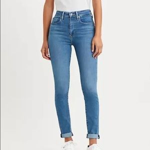 721 Levi’s High Rise Skinny Jeans